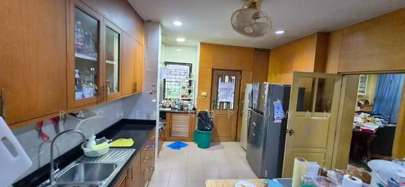 Sriwara Town in Town, Bangkok, Sriwara Road, Phlapphla, Wang Thonglang, Bangkok, 5 Bedrooms, 850 sqm, Townhouse For Sale, by Rachen Nopsuwan, 500658881 - DDproperty.com