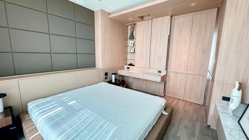 The Room BTS Wongwianyai, Bangkok, 44  KrungThonBuri Road, Khlong Ton Sai, Khlong San, Bangkok, 1 Bedroom, 60 sqm, Condo For Rent, by Rattanaporn Khamlit, 500658892 - DDproperty.com