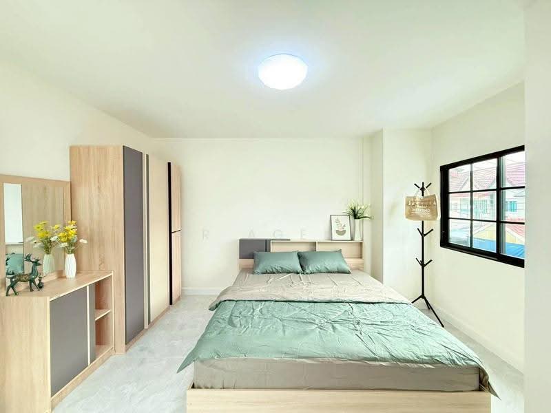 INTRA VIEW, Bangkok, Min Buri, Bangkok, 3 Bedrooms, 105 sqm, Townhouse For Sale, by NR AGENT, 500658909 - DDproperty.com