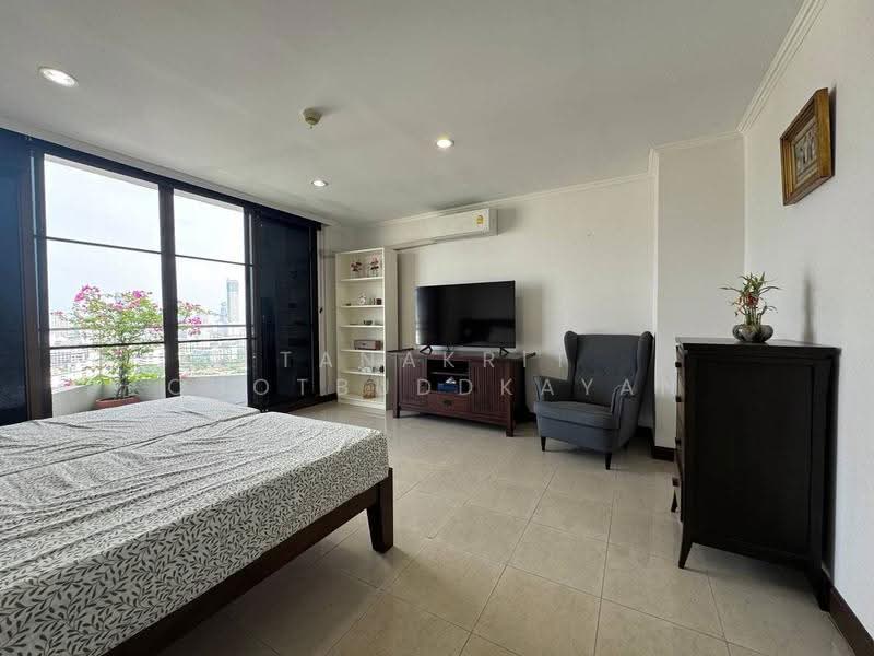 Supalai Place Sukhumvit 39, Bangkok, 175-179 Soi Sukhumvit 39 Sukhumvit Road, Khlong Tan Nua, Watthana, Bangkok, 4 Bedrooms, 490 sqm, Condo For Sale, by Tanakrit Chotbuddkayan, 500658971 - DDproperty.com