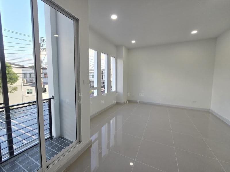 Pleno Wongwaen-Ramintra, Bangkok, Leab Khlong Song, Sam Wa Tawan Tok, Khlong Sam Wa, Bangkok, 3 Bedrooms, 100 sqm, Townhouse For Sale, by นภัสศรณ์ วงศ์สินไทยกร (นันท์), 500659131 - DDproperty.com