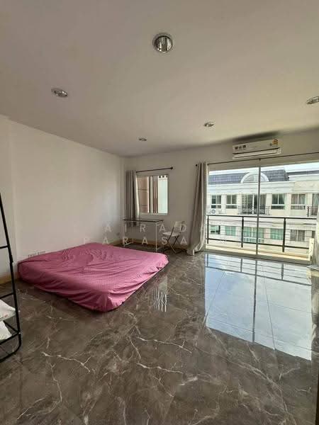Grand De Ville Srinakarin, Bangkok, Soi Srinakarin 42, Nong Bon, Prawet, Bangkok, 5 Bedrooms, 244 sqm, Townhouse For Rent, by Airada Parasarn, 500659147 - DDproperty.com
