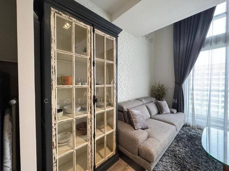 The Lofts Ekkamai, Bangkok, 1415 Sukhumvit Road, Phra Kanong Nua, Watthana, Bangkok, 1 Bedroom, 45 sqm, Condo For Rent, by Tanakrit Chotbuddkayan, 500659182 - DDproperty.com
