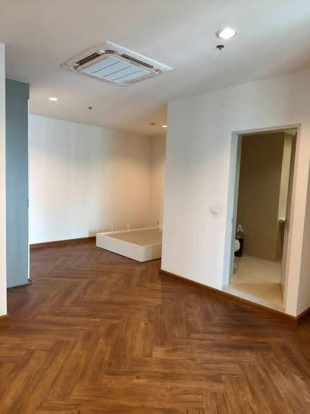 Baan Sathorn Chao Phraya, Bangkok, 931 Charoen Nakhon 15 A Alley, Khlong Ton Sai, Khlong San, Bangkok, 3 Bedrooms, 400 sqm, Condo For Rent, by Vinit Arora, 500659500 - DDproperty.com