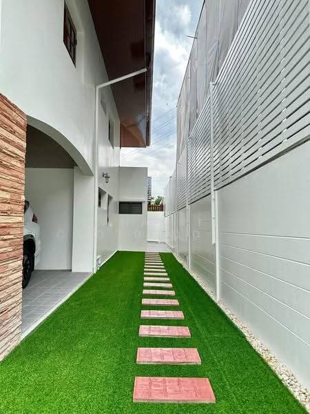 4 BR house, Bangkok, Praborommaharatchawang, Phra Nakhon, Bangkok, 4 Bedrooms, 200 sqm, Single Detached House For Sale, by Tanakrit Chotbuddkayan, 500659525 - DDproperty.com