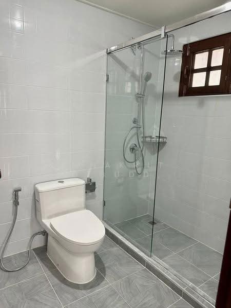 4 BR house, Bangkok, Praborommaharatchawang, Phra Nakhon, Bangkok, 4 Bedrooms, 200 sqm, Single Detached House For Sale, by Tanakrit Chotbuddkayan, 500659525 - DDproperty.com