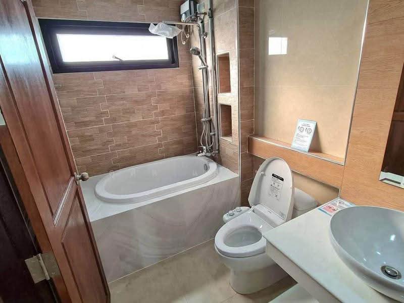 ให้เช่าบ้านเดี่ยว ม.เดอะคอมพลีท ใกล้ J park ศรีราชา, Chon Buri (Pattaya), Surasak, Si Racha, Chon Buri (Pattaya), 3 Bedrooms, 180 sqm, Single Detached House For Rent, by Dusit Saengfa, 500659533 - DDproperty.com