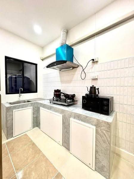 5-BR House, Bangkok, Din Daeng, Bangkok, 5 Bedrooms, 410 sqm, Single Detached House For Rent, by Tanakrit Chotbuddkayan, 500659540 - DDproperty.com