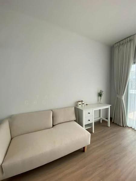 4 BR townhouse, Bangkok, Huai Khwang, Bangkok, 4 Bedrooms, 250 sqm, Townhouse For Rent, by Tanakrit Chotbuddkayan, 500659553 - DDproperty.com