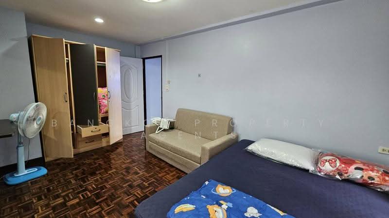 Townhouse in PhromPhong, Bangkok, Khlong Tan Nua, Watthana, Bangkok, 4 Bedrooms, 180 sqm, Townhouse For Rent, by BANGKOK PROPERTY AGENTS, 500659582 - DDproperty.com