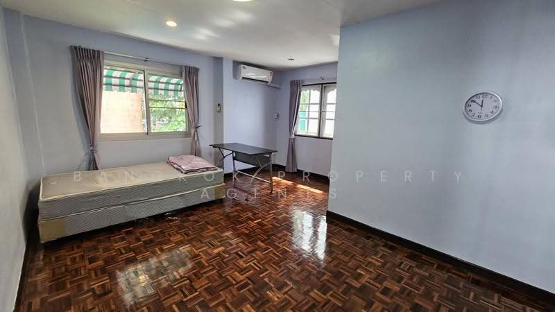 Townhouse in PhromPhong, Bangkok, Khlong Tan Nua, Watthana, Bangkok, 4 Bedrooms, 180 sqm, Townhouse For Rent, by BANGKOK PROPERTY AGENTS, 500659582 - DDproperty.com