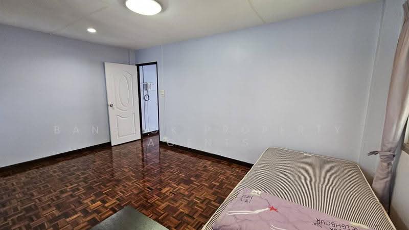 Townhouse in PhromPhong, Bangkok, Khlong Tan Nua, Watthana, Bangkok, 4 Bedrooms, 180 sqm, Townhouse For Rent, by BANGKOK PROPERTY AGENTS, 500659582 - DDproperty.com
