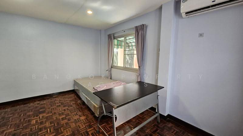 Townhouse in PhromPhong, Bangkok, Khlong Tan Nua, Watthana, Bangkok, 4 Bedrooms, 180 sqm, Townhouse For Rent, by BANGKOK PROPERTY AGENTS, 500659582 - DDproperty.com