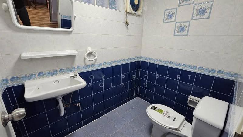 Townhouse in PhromPhong, Bangkok, Khlong Tan Nua, Watthana, Bangkok, 4 Bedrooms, 180 sqm, Townhouse For Rent, by BANGKOK PROPERTY AGENTS, 500659582 - DDproperty.com