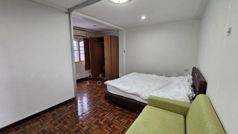 Townhouse 4 beds PhromPhong, กรุงเทพ, คลองตันเหนือ, วัฒนา, กรุงเทพ, 180 ตร.ม., ทาวน์เฮ้าส์ ให้เช่า, โดย BANGKOK PROPERTY AGENTS, 500659593 - DDproperty.com