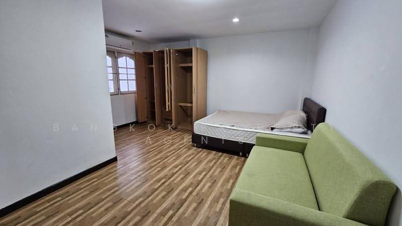 Townhouse 4 beds PhromPhong, กรุงเทพ, คลองตันเหนือ, วัฒนา, กรุงเทพ, 180 ตร.ม., ทาวน์เฮ้าส์ ให้เช่า, โดย BANGKOK PROPERTY AGENTS, 500659593 - DDproperty.com