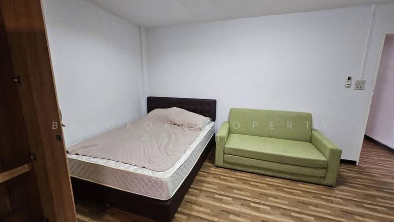 Townhouse 4 beds PhromPhong, Bangkok, Khlong Tan Nua, Watthana, Bangkok, 4 Bedrooms, 180 sqm, Townhouse For Rent, by BANGKOK PROPERTY AGENTS, 500659593 - DDproperty.com
