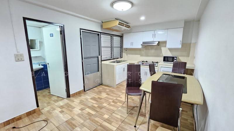 Townhouse 4 beds PhromPhong, กรุงเทพ, คลองตันเหนือ, วัฒนา, กรุงเทพ, 180 ตร.ม., ทาวน์เฮ้าส์ ให้เช่า, โดย BANGKOK PROPERTY AGENTS, 500659593 - DDproperty.com