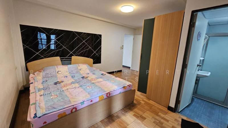 4-BEDROOM TOWNHOUSE IN PHROM PHONG, Bangkok, Khlong Tan Nua, Watthana, Bangkok, 4 Bedrooms, 180 sqm, Townhouse For Rent, by BANGKOK PROPERTY AGENTS, 500659623 - DDproperty.com
