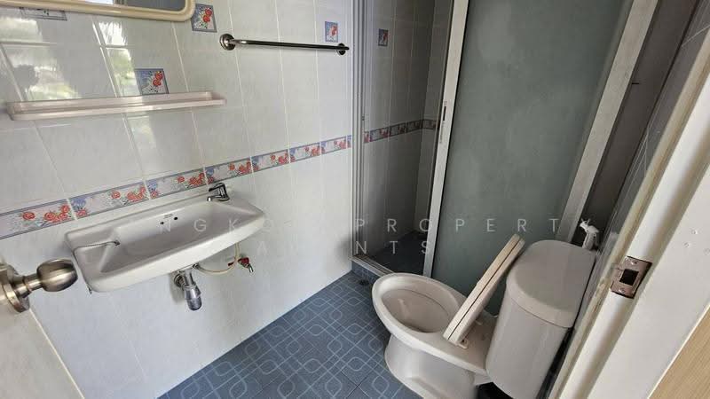 4-BEDROOM TOWNHOUSE IN PHROM PHONG, Bangkok, Khlong Tan Nua, Watthana, Bangkok, 4 Bedrooms, 180 sqm, Townhouse For Rent, by BANGKOK PROPERTY AGENTS, 500659623 - DDproperty.com