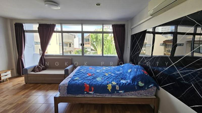 4-BEDROOM TOWNHOUSE IN PHROM PHONG, Bangkok, Khlong Tan Nua, Watthana, Bangkok, 4 Bedrooms, 180 sqm, Townhouse For Rent, by BANGKOK PROPERTY AGENTS, 500659623 - DDproperty.com