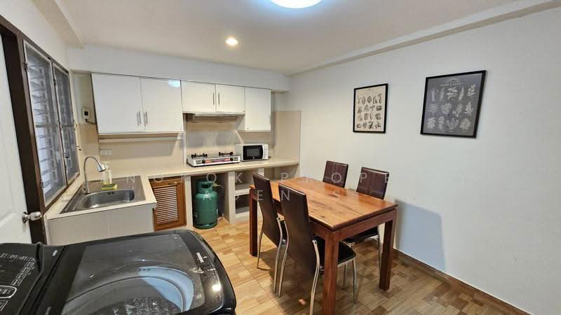 4-BEDROOM TOWNHOUSE IN PHROM PHONG, กรุงเทพ, คลองตันเหนือ, วัฒนา, กรุงเทพ, 180 ตร.ม., ทาวน์เฮ้าส์ ให้เช่า, โดย BANGKOK PROPERTY AGENTS, 500659623 - DDproperty.com