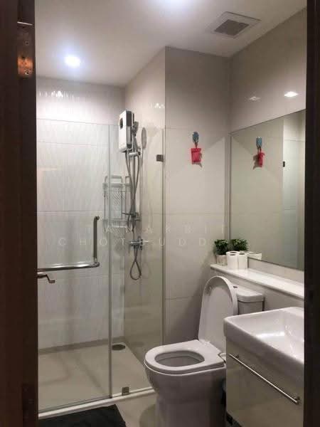Life Asoke Hype, Bangkok, 339 Chaturathit Rd, Makkasan, Ratchathewi, Bangkok, 2 Bedrooms, 48 sqm, Condo For Rent, by Tanakrit Chotbuddkayan, 500659647 - DDproperty.com