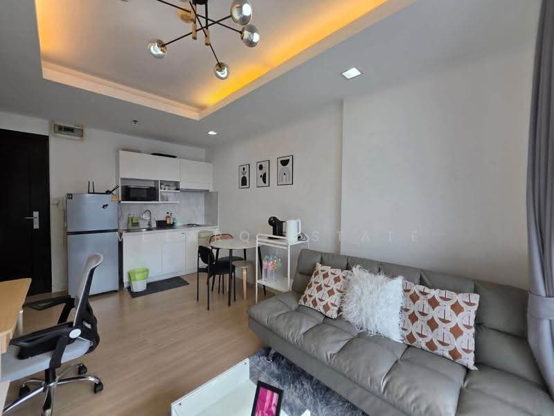 Thru Thonglor, Bangkok, Petchaburi Road, Bang Kapi, Huai Khwang, Bangkok, 1 Bedroom, 37 sqm, Condo For Rent, by VELARQ ESTATE, 500659725 - DDproperty.com