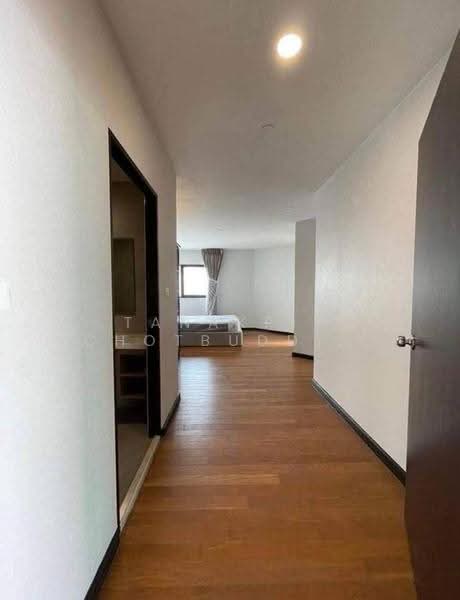 Sathorn Gardens, Bangkok, 39 South Sathorn Road, Thung Maha Mek, Sathon, Bangkok, 3 Bedrooms, 230 sqm, Condo For Rent, by Tanakrit Chotbuddkayan, 500660038 - DDproperty.com