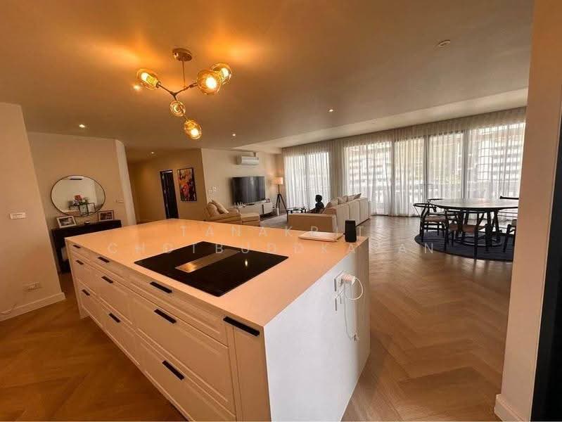 Mano Tower, Bangkok, Soi Sukhumvit 39, Khlong Tan Nua, Watthana, Bangkok, 3 Bedrooms, 220 sqm, Condo For Rent, by Tanakrit Chotbuddkayan, 500660103 - DDproperty.com