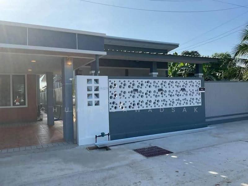 3-BR House, Prachuap Khiri Khan, Hua Hin, Prachuap Khiri Khan, 3 Bedrooms, 130 sqm, Single Detached House For Rent, by Jirapat Chuangsawadsak, 500660176 - DDproperty.com