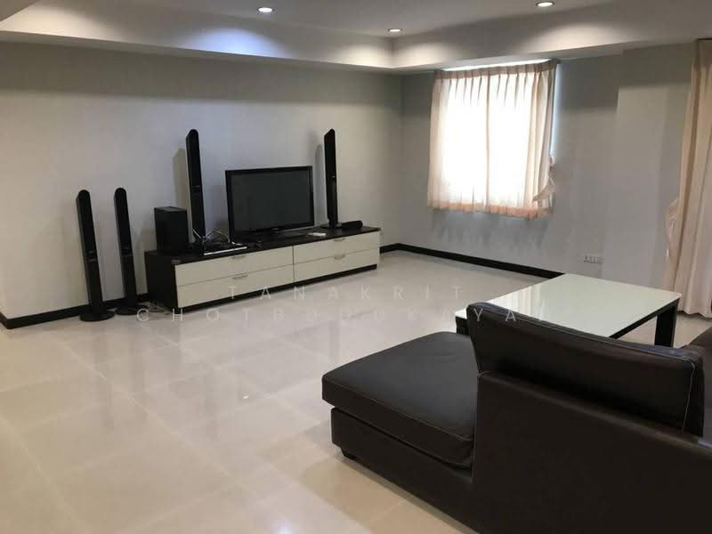 Royal Castle Sukhumvit : รอยัล คาสเซอร์ สุขุมวิท, กรุงเทพ, 30 ซอยสุขุมวิท 39, คลองเตยเหนือ, วัฒนา, กรุงเทพ, 190 ตร.ม., คอนโด ให้เช่า, โดย Tanakrit Chotbuddkayan, 500660200 - DDproperty.com