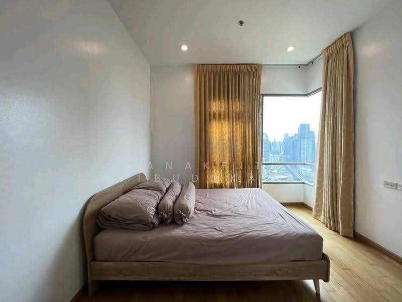 The Madison, Bangkok, Sukhumvit 41, Khlong Tan Nua, Watthana, Bangkok, 2 Bedrooms, 150 sqm, Condo For Rent, by Tanakrit Chotbuddkayan, 500660211 - DDproperty.com