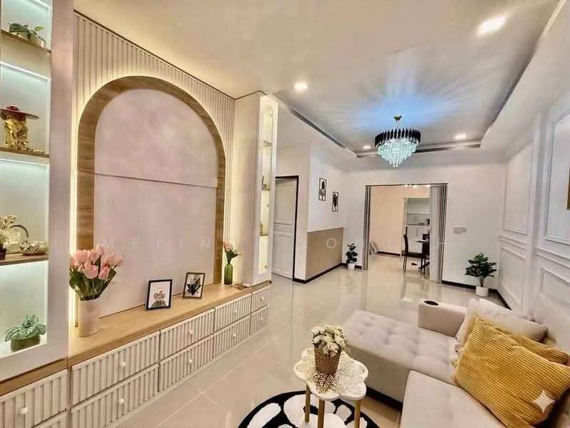 4-BR House, Chon Buri (Pattaya), Nong Pru, Bang Lamung (Pattaya), Chon Buri (Pattaya), 4 Bedrooms, 220 sqm, Single Detached House For Sale, by Melinda Lonuch, 500660415 - DDproperty.com