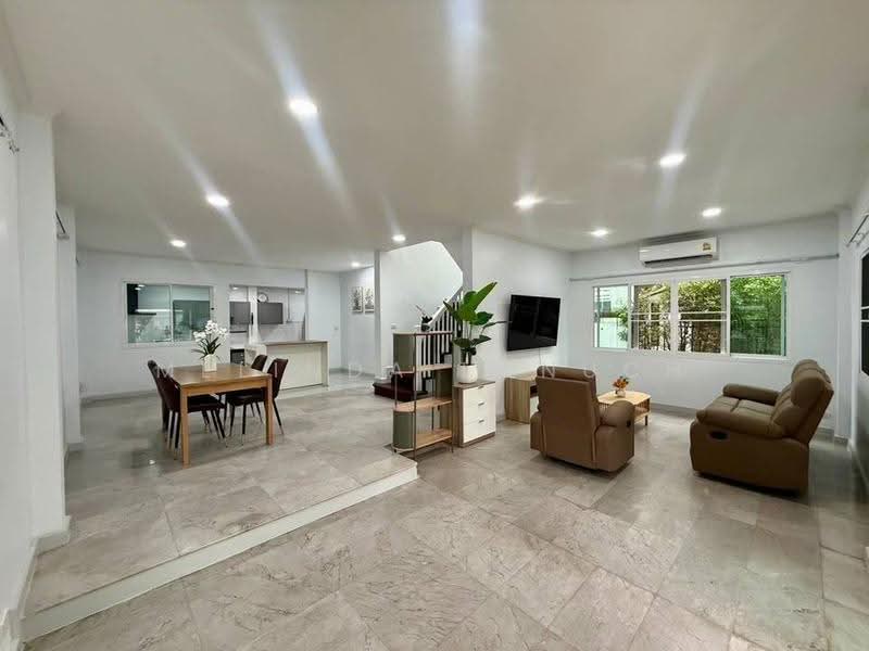 3 BR house, Phuket, Chalong, Muang Phuket, Phuket, 3 Bedrooms, 228 sqm, Single Detached House For Sale, by Melinda Lonuch, 500660500 - DDproperty.com