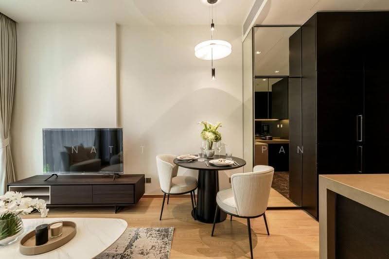 28 Chidlom, Bangkok, 28 Chit Lom Alley, Lumphini, Pathum Wan, Bangkok, 1 Bedroom, 44 sqm, Condo For Rent, by Nat Tantirapan, 500661011 - DDproperty.com