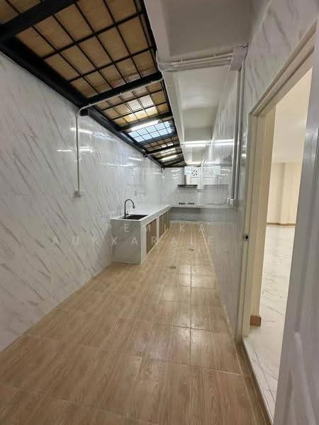 4 BR townhouse, Bangkok, Bang Wa, Phasi Charoen, Bangkok, 4 Bedrooms, 325 sqm, Townhouse For Sale, by Pemika Aukkaraleekul, 500661428 - DDproperty.com