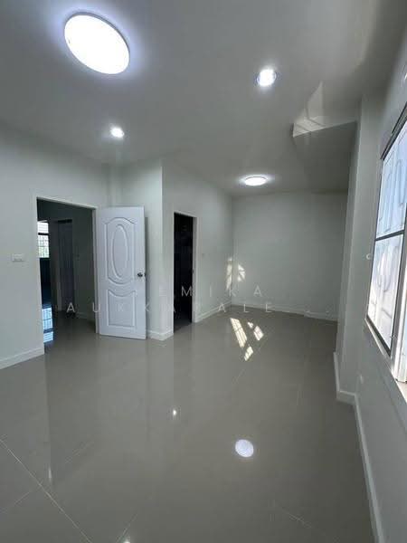 4 BR townhouse, Bangkok, Bang Wa, Phasi Charoen, Bangkok, 4 Bedrooms, 325 sqm, Townhouse For Sale, by Pemika Aukkaraleekul, 500661428 - DDproperty.com