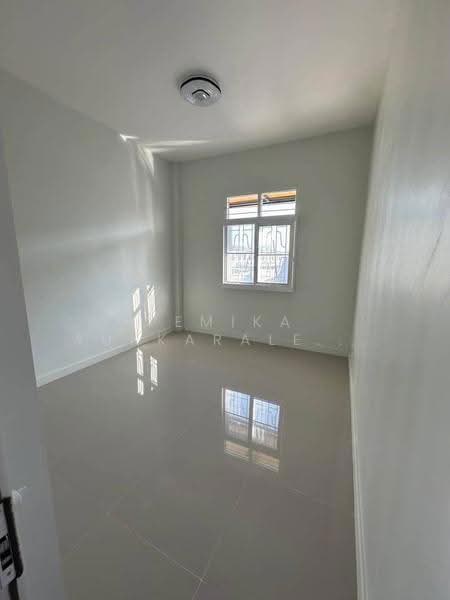 4 BR townhouse, Bangkok, Bang Wa, Phasi Charoen, Bangkok, 4 Bedrooms, 325 sqm, Townhouse For Sale, by Pemika Aukkaraleekul, 500661428 - DDproperty.com