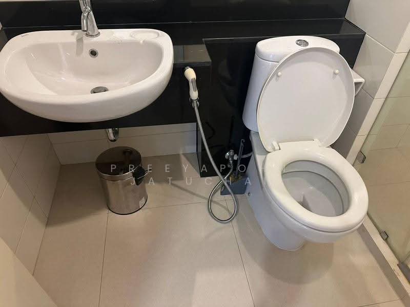 The Parkland Grand Asoke-Phetchaburi, Bangkok, 1811 Phetchaburi Rd, Bang Kapi, Huai Khwang, Bangkok, 2 Bedrooms, 65 sqm, Condo For Sale, by Preeyapohn Jatuchai, 500661467 - DDproperty.com