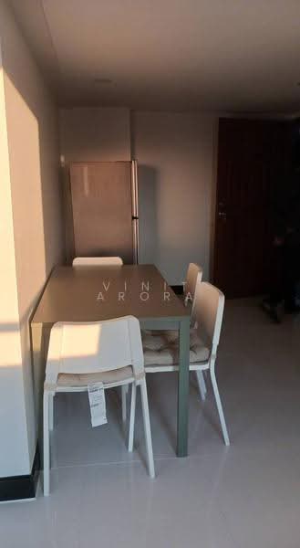 Omni Tower Sukhumvit Nana : ออมนิ ทาวเวอร์ สุขุมวิท นานา, กรุงเทพ, 69 ซอย สุขุมวิท 4, คลองเตย, กรุงเทพ, 65 ตร.ม., คอนโด ให้เช่า, โดย Vinit Arora, 500661632 - DDproperty.com