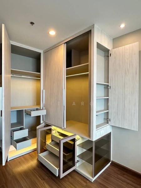 Supalai Prima Riva (Residential), Bangkok, Rama 3 Road, Chong Nonsi, Yan Nawa, Bangkok, 1 Bedroom, 59 sqm, Condo For Rent, by Vinit Arora, 500661638 - DDproperty.com