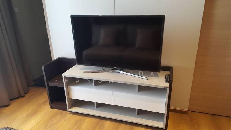 Park Origin Phrom Phong (Park 24), Bangkok, 68 Soi Sukhumvit 24, Khong Tan, Khlong Toei, Bangkok, 1 Bedroom, 30 sqm, Condo For Rent, by Piyathida Phanchomphu, 500661737 - DDproperty.com