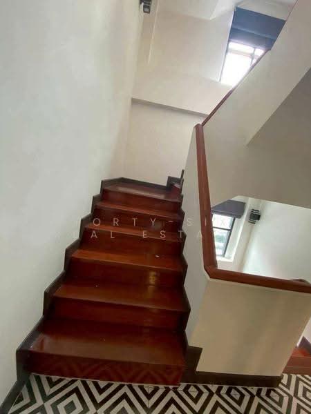 ให้เช่า บ้าน/โฮมออฟฟิศ/สำนักงานให้เช่า ขนาด 480 ตร.ม. สูง 4 ชั้น ตั้งอยู่ระหว่าง MRT สุทธิสาร, กรุงเทพ, สามเสนนอก, ห้วยขวาง, กรุงเทพ, 480 ตร.ม., สำนักงาน ให้เช่า, โดย Forty-Six Real Estate Group, 500661887 - DDproperty.com