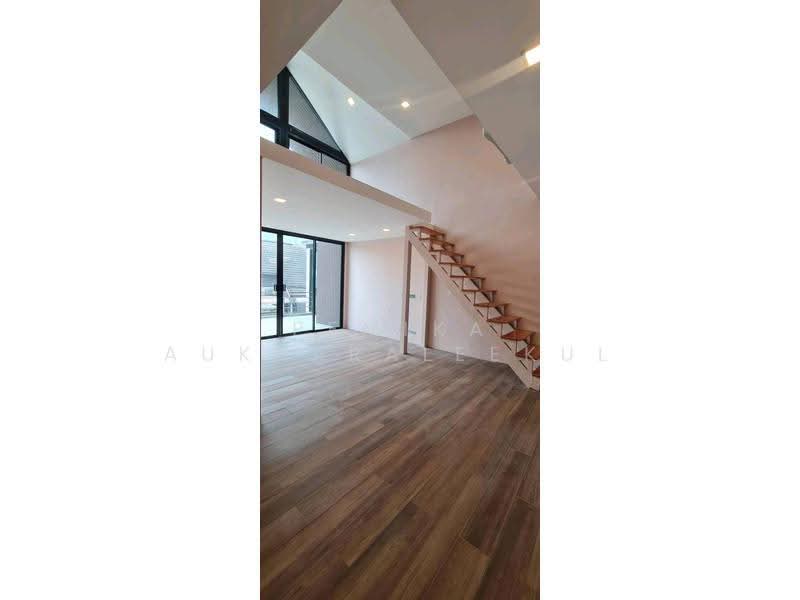 ทาวน์เฮ้าส์ 5-ห้องนอน, กรุงเทพ, บางขุนศรี, บางกอกน้อย, กรุงเทพ, 232 ตร.ม., ทาวน์เฮ้าส์ ขาย, โดย Pemika Aukkaraleekul, 500661889 - DDproperty.com