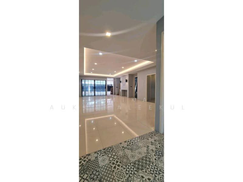 ทาวน์เฮ้าส์ 5-ห้องนอน, กรุงเทพ, บางขุนศรี, บางกอกน้อย, กรุงเทพ, 232 ตร.ม., ทาวน์เฮ้าส์ ขาย, โดย Pemika Aukkaraleekul, 500661889 - DDproperty.com
