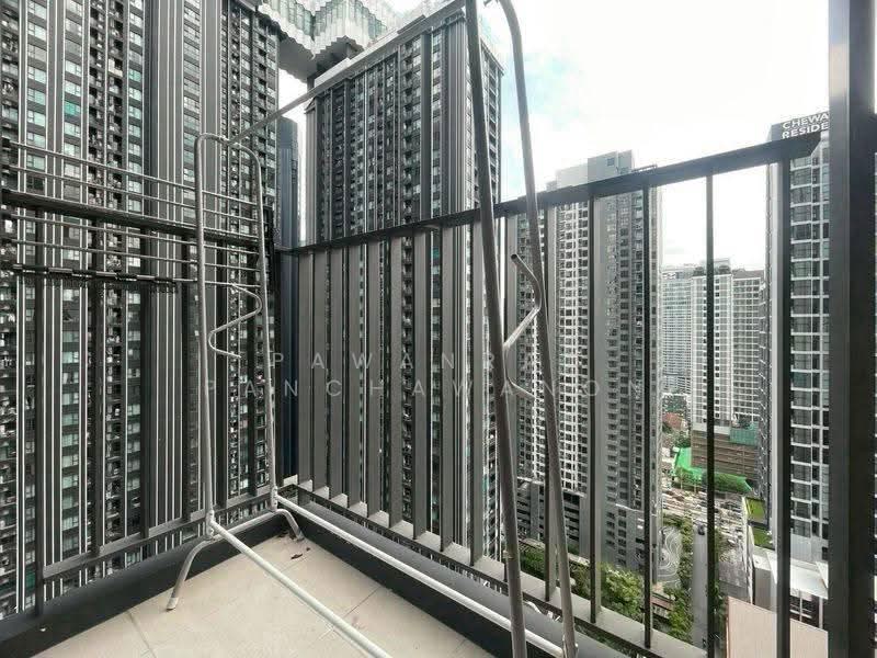 Life Asoke Hype, Bangkok, 339 Chaturathit Rd, Makkasan, Ratchathewi, Bangkok, 2 Bedrooms, 50 sqm, Condo For Rent, by Pawanrat Panchawanon, 500662011 - DDproperty.com