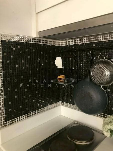 Thru Thonglor, Bangkok, Petchaburi Road, Bang Kapi, Huai Khwang, Bangkok, 1 Bedroom, 36 sqm, Condo For Rent, by Pawanrat Panchawanon, 500662060 - DDproperty.com