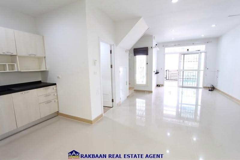 Gusto Townhome Ramkhamhaeng : กัสโต้ ทาวน์โฮม รามคำแหง, กรุงเทพ, ซอยราษฎร์พัฒนา (ซอยมิสทีน) ถนนรามคำแหง (ถนนสุขาภิบาล 3), สะพานสูง, กรุงเทพ, 120 ตร.ม., ทาวน์เฮ้าส์ ขาย, โดย อภิชัย ลิ้มไชยโรจน์, 500662186 - DDproperty.com