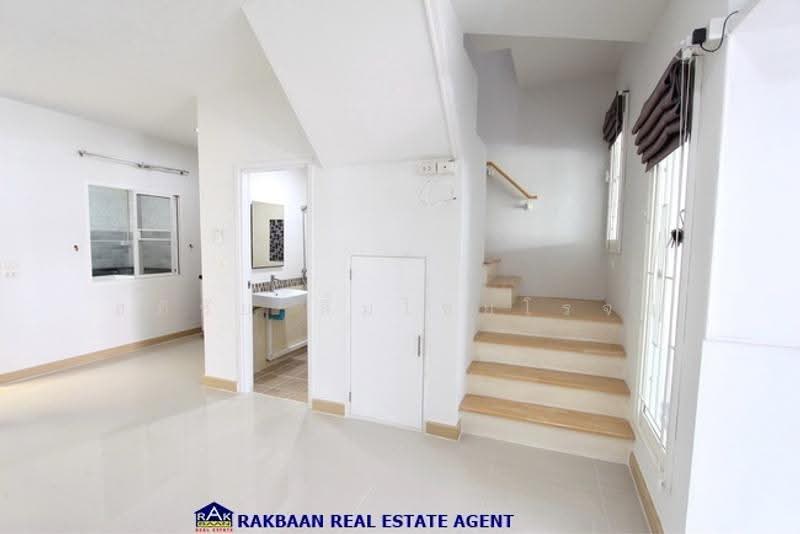Gusto Townhome Ramkhamhaeng, Bangkok, Soi Rat Phatthana (Soi Miss Teen), Ramkhamhaeng Road (Sukhapiban 3 Road), Saphan Sung, Bangkok, 3 Bedrooms, 120 sqm, Townhouse For Sale, by อภิชัย ลิ้มไชยโรจน์, 500662186 - DDproperty.com